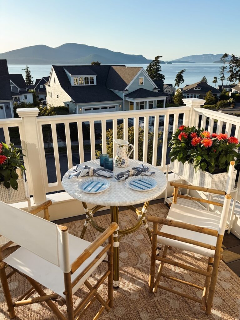 3 Secrets to Turn a Small Outdoor Space into a Retreat