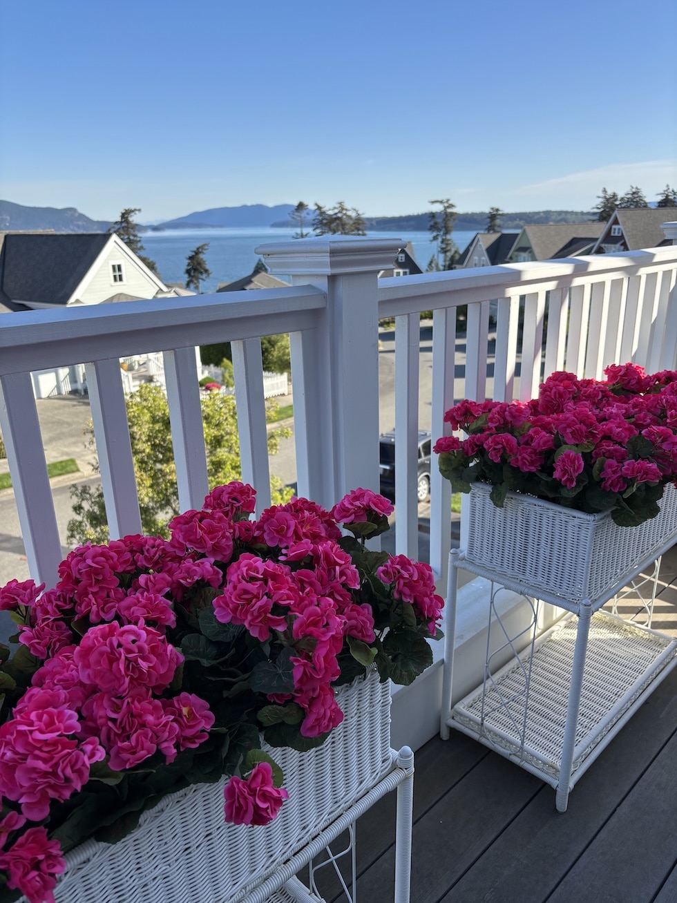 Coastal Cottage Amazon Finds We're Loving Lately